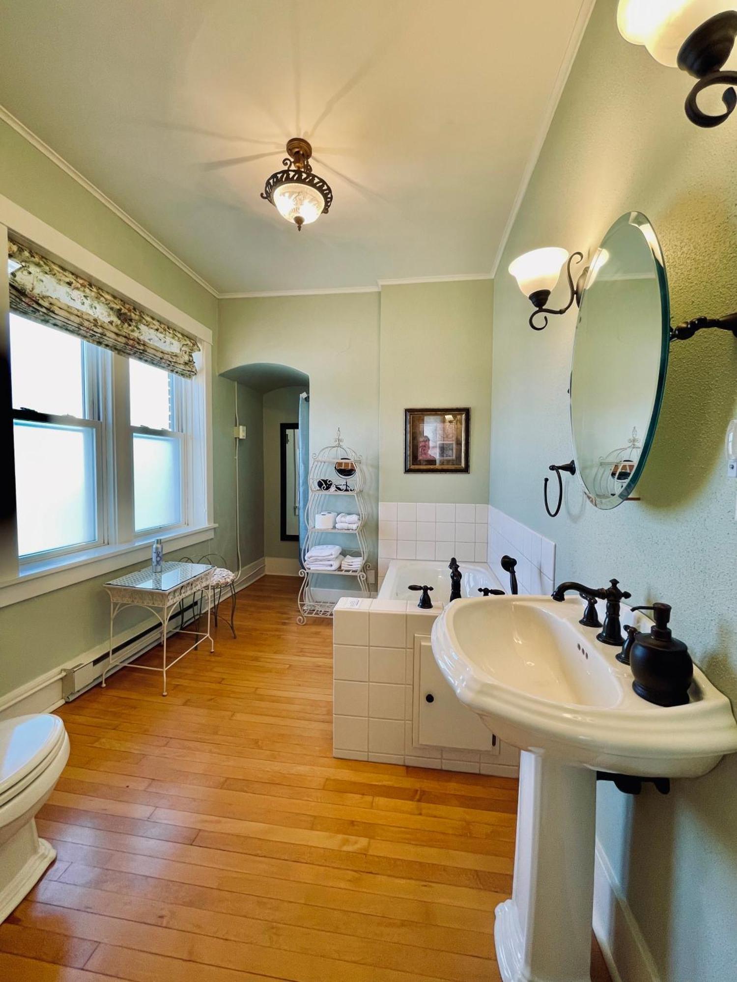 The Vintage Inn Redwood Falls エクステリア 写真